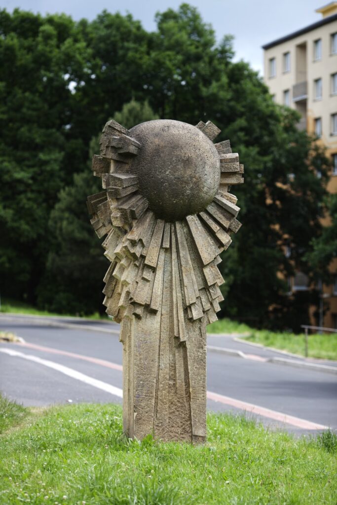 socha - Školní pěšina, Chomutov