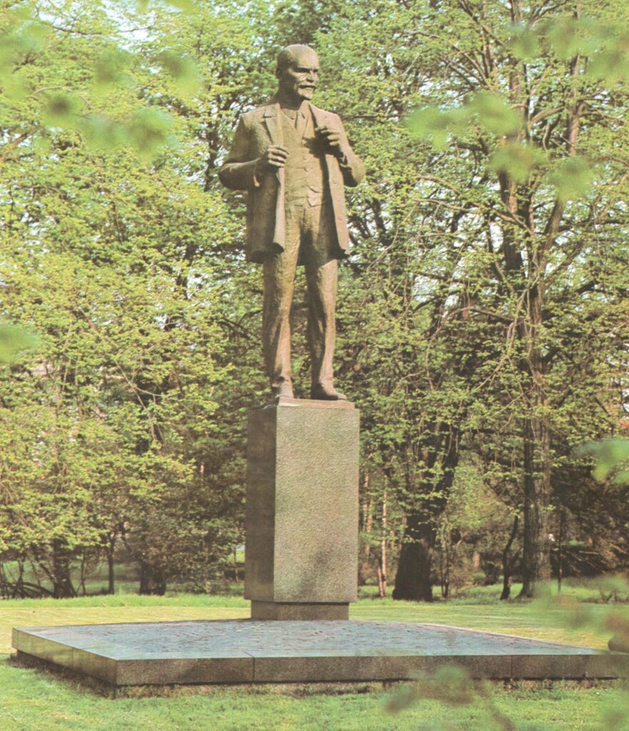 plastika 4 - Městský park, Chomutov