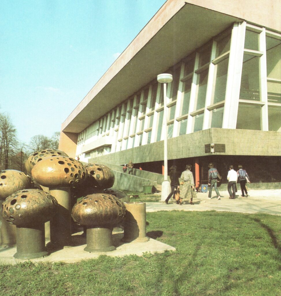 plastika 2 - Mánesova, Chomutov