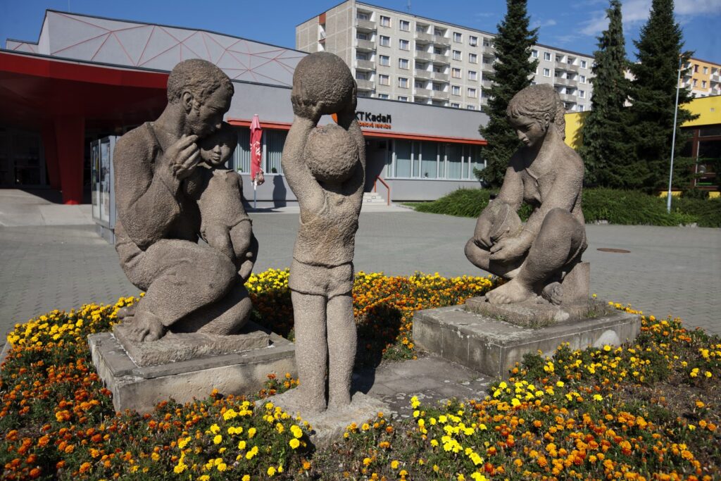 sousoší - Kpr. Jaroše, Kadaň